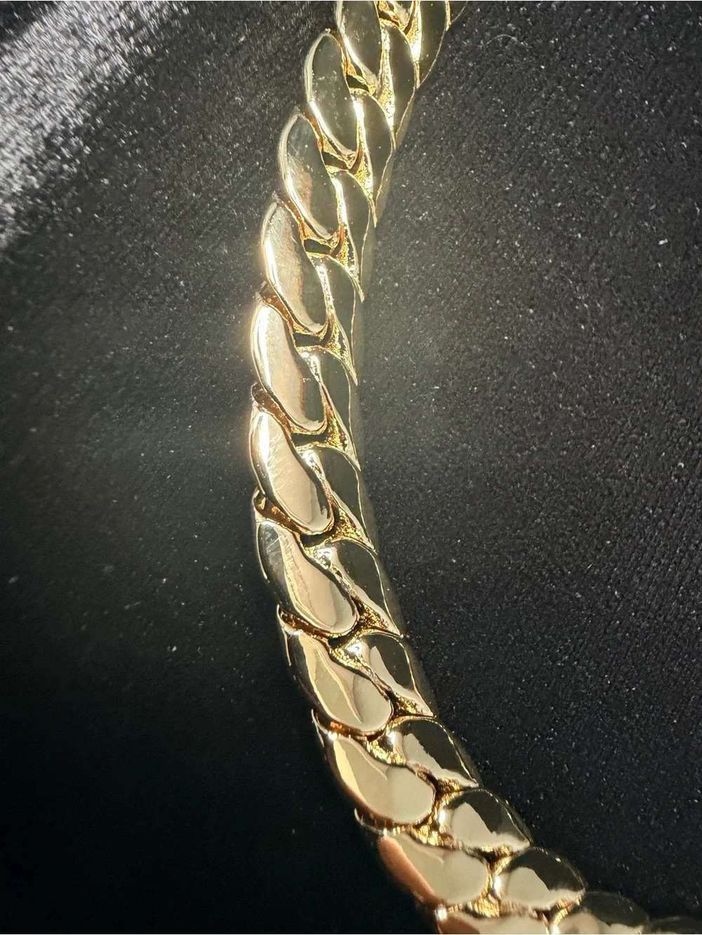 Miami Cuban 24in 9MM 14K Gold Filled Lobster Clasp Necklace. BRAND NEW.